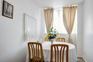 Photo 9- click for photo gallery